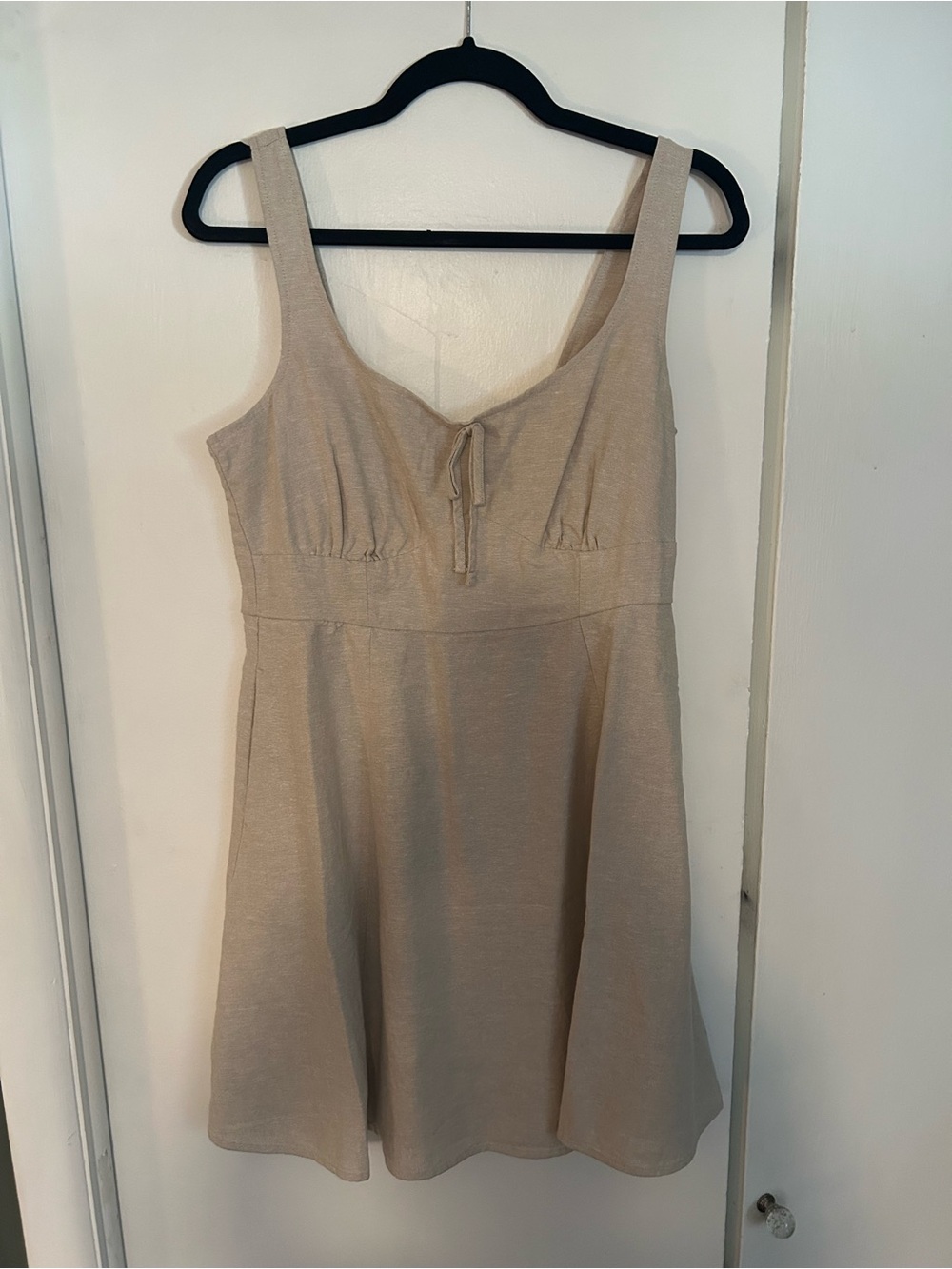 Old Navy Beige Sleeveless Tie-Front Sundress